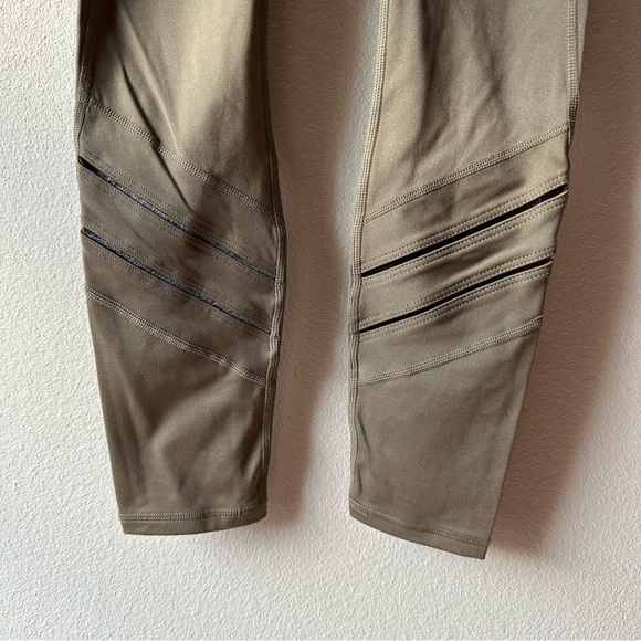 NWT Fabletics anywhere motion 365 hight waisted brown leggings - Picture 5 of 9